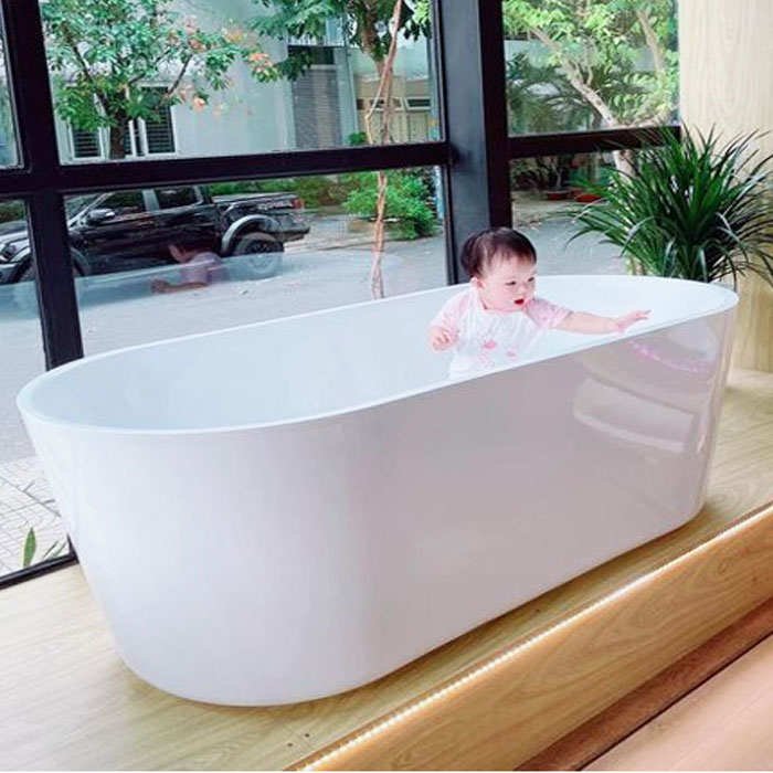 Bồn tắm nằm cong