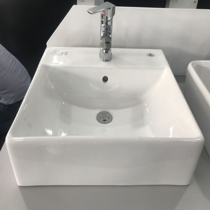 Lavabo Viglacera vuông đặt bàn V42